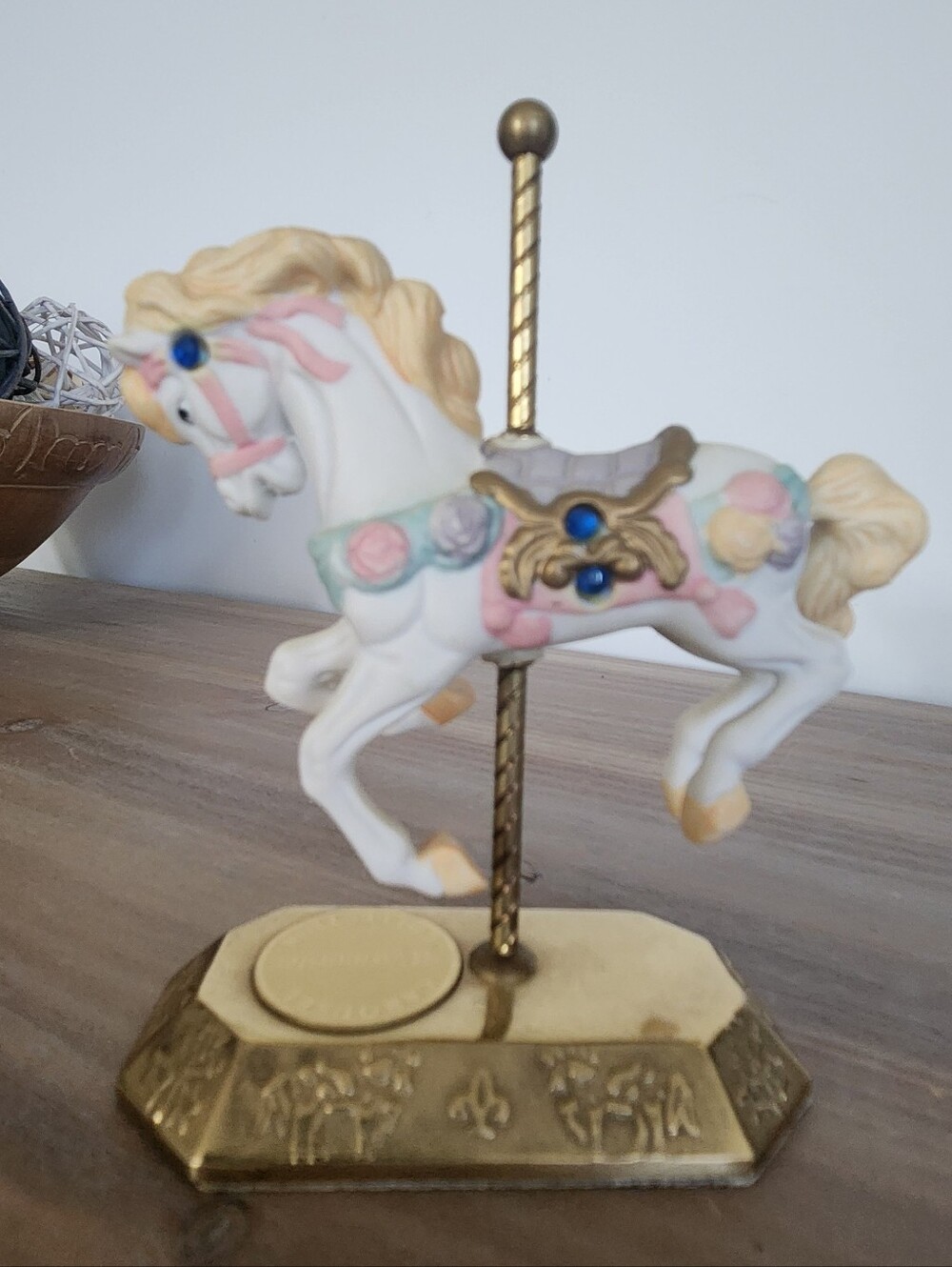 Vintage Westminster Carousel Horse Figurine Lot, 3 Decorative Collectible Horses - Picture 11 of 16